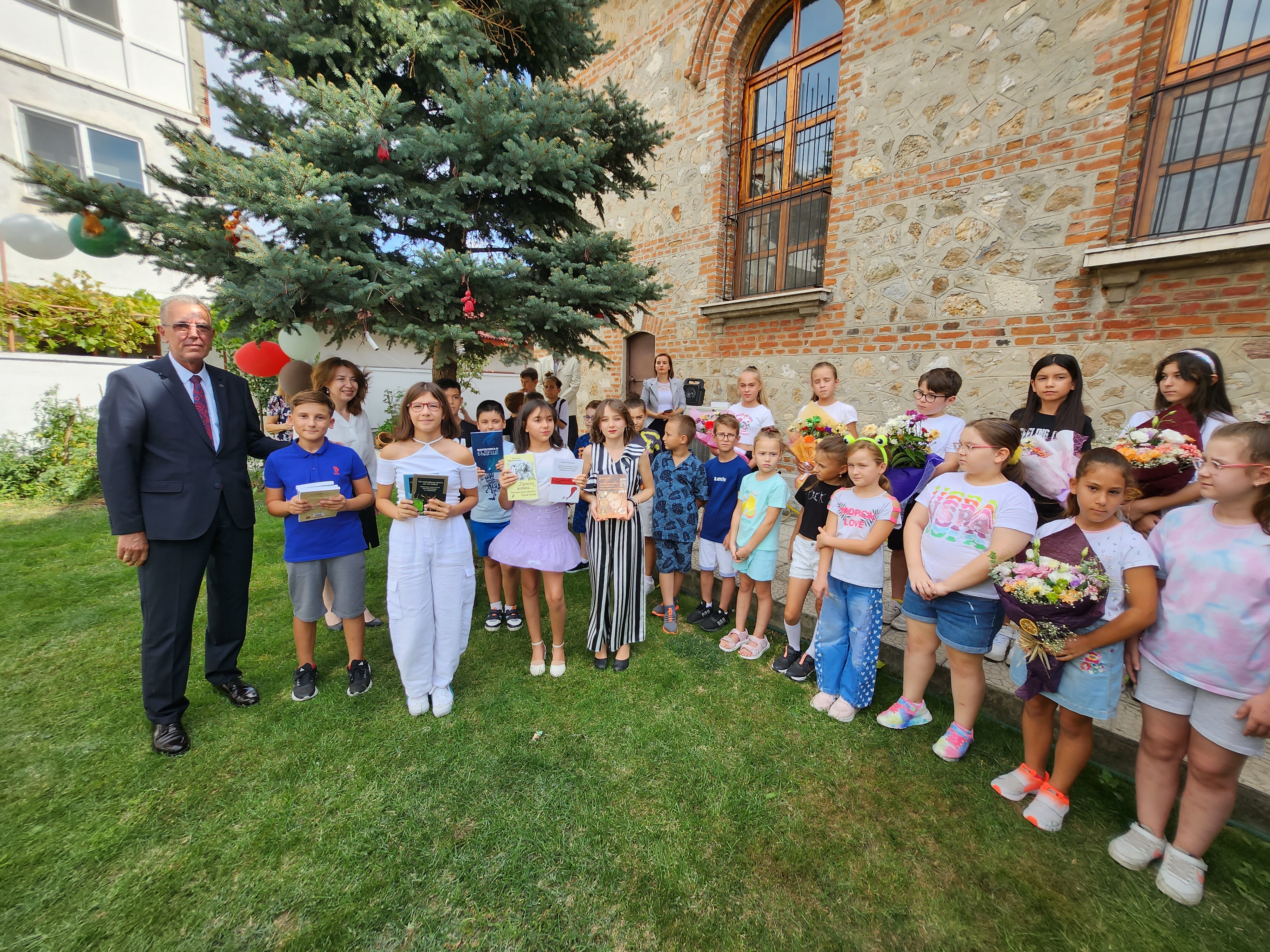 Тържествено откриване на учебната 2023/2024 година в българското неделно училище „Отец Александър Чъкърък” в град Одрин